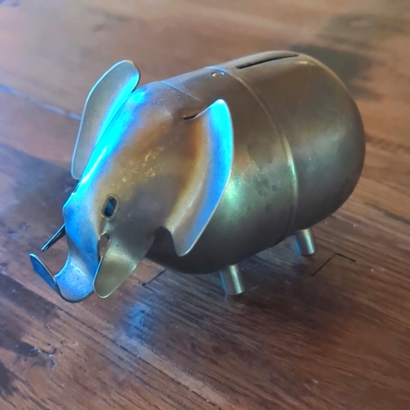 Lunt Silversmiths Elephant Bank - Picture 2 of 10